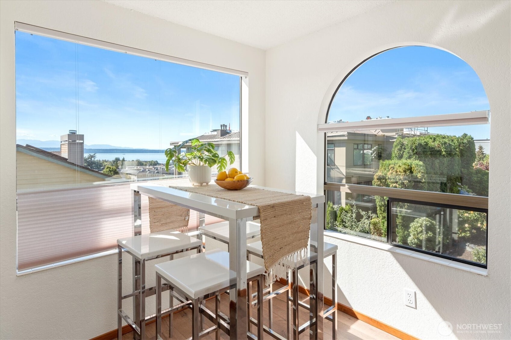 535 Walnut Street Unit: 202