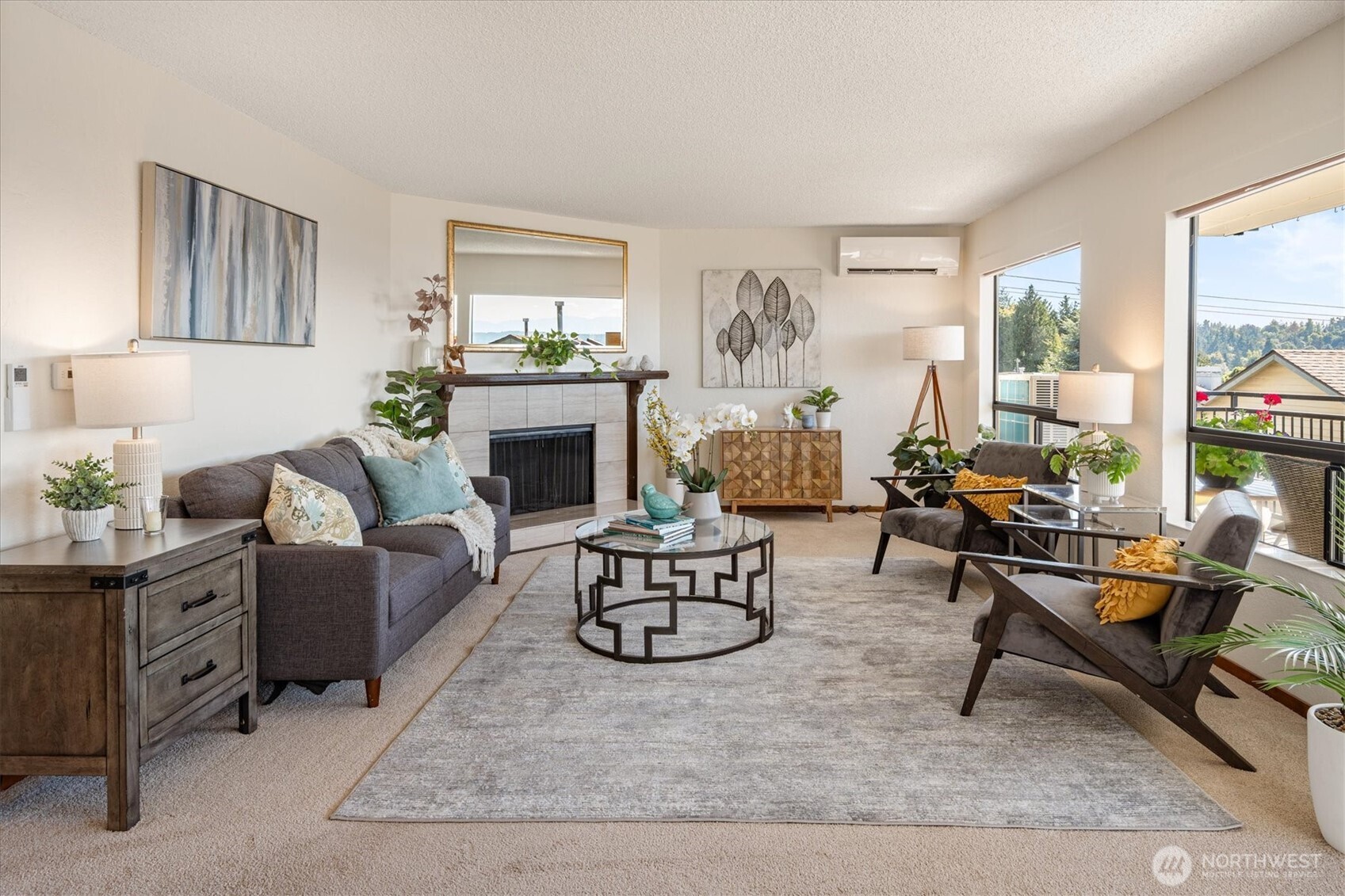 535 Walnut Street Unit: 202