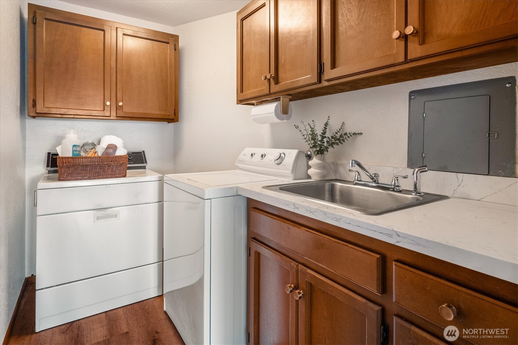 535 Walnut Street Unit: 202