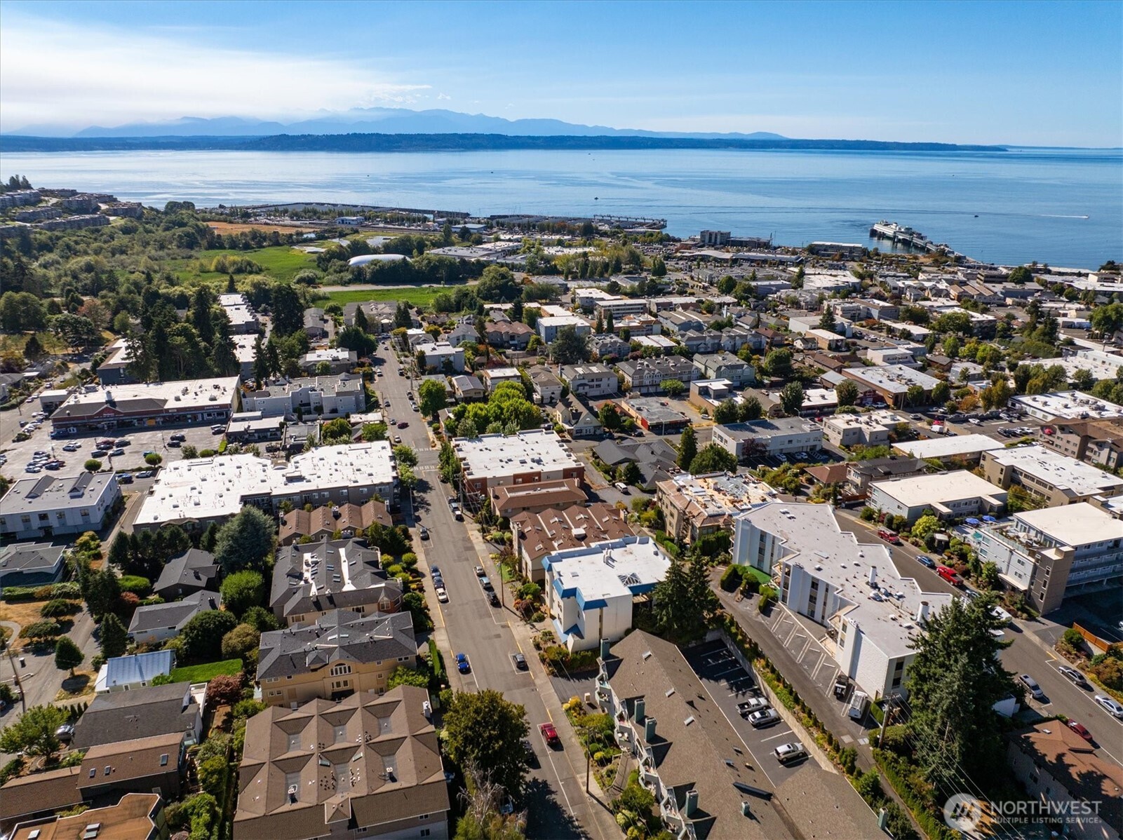 535 Walnut Street Unit: 202