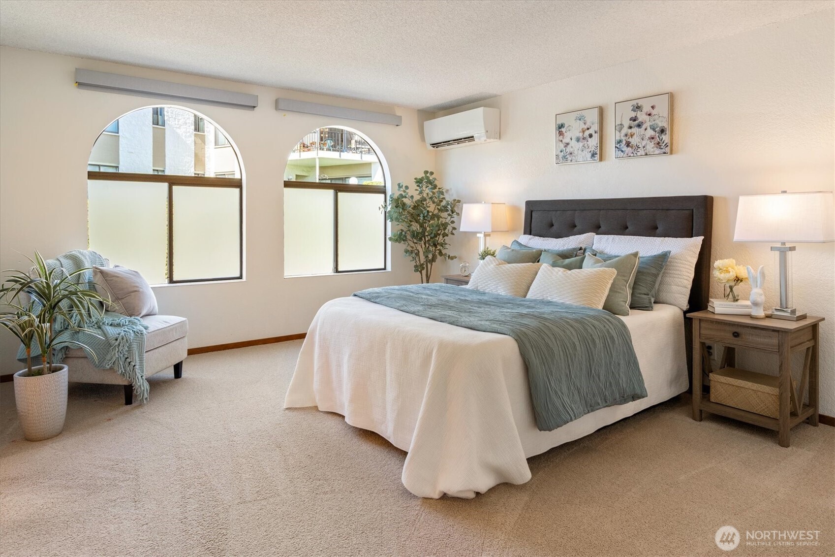 535 Walnut Street Unit: 202