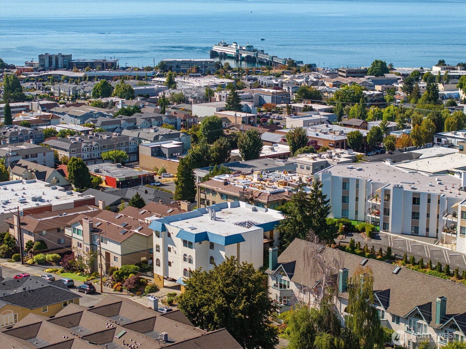 535 Walnut Street Unit: 202