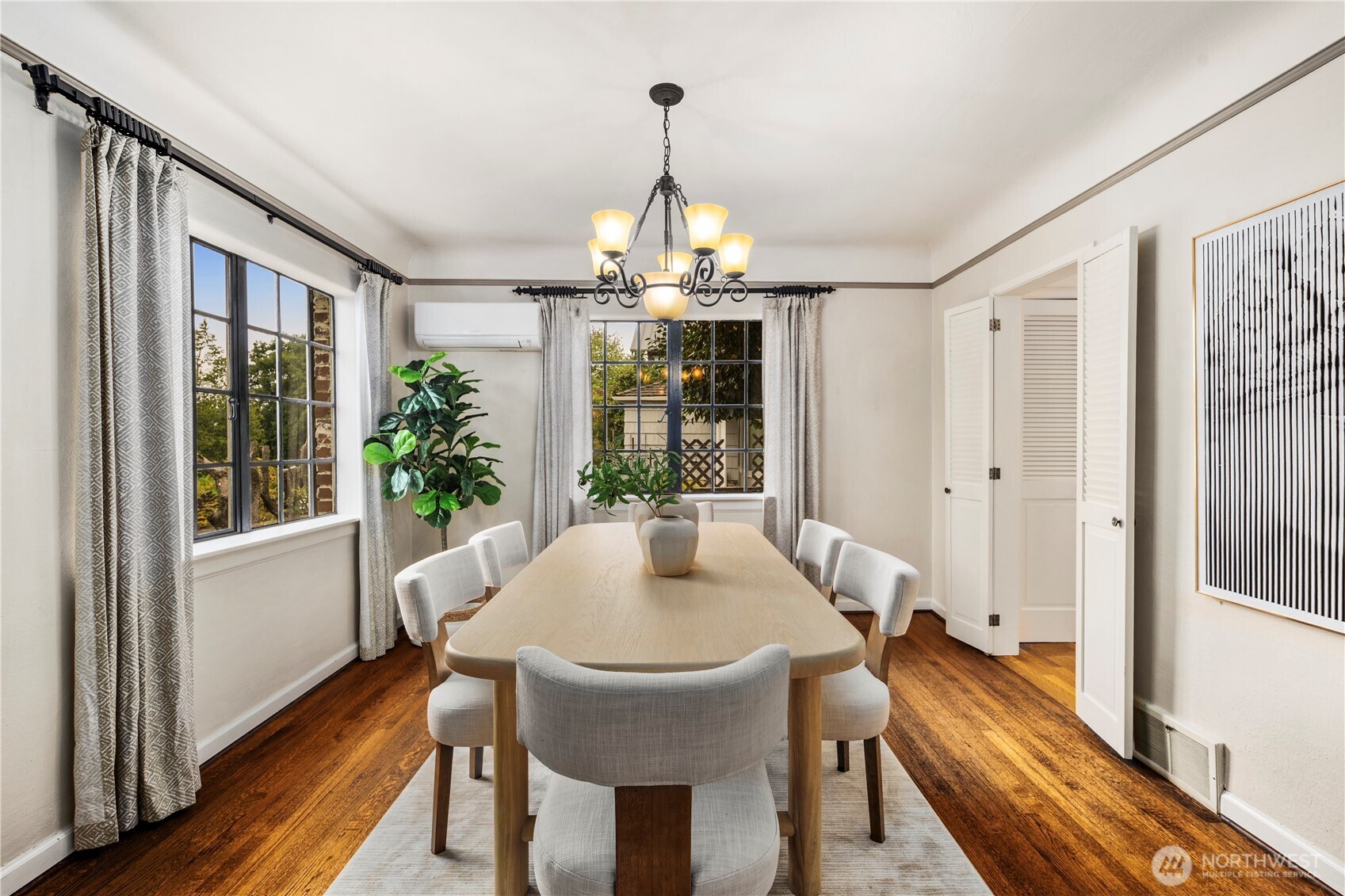 6022 Vassar Avenue NE