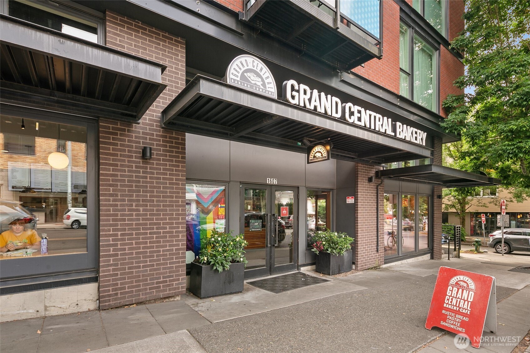 1601 N 45th Street Unit: 412