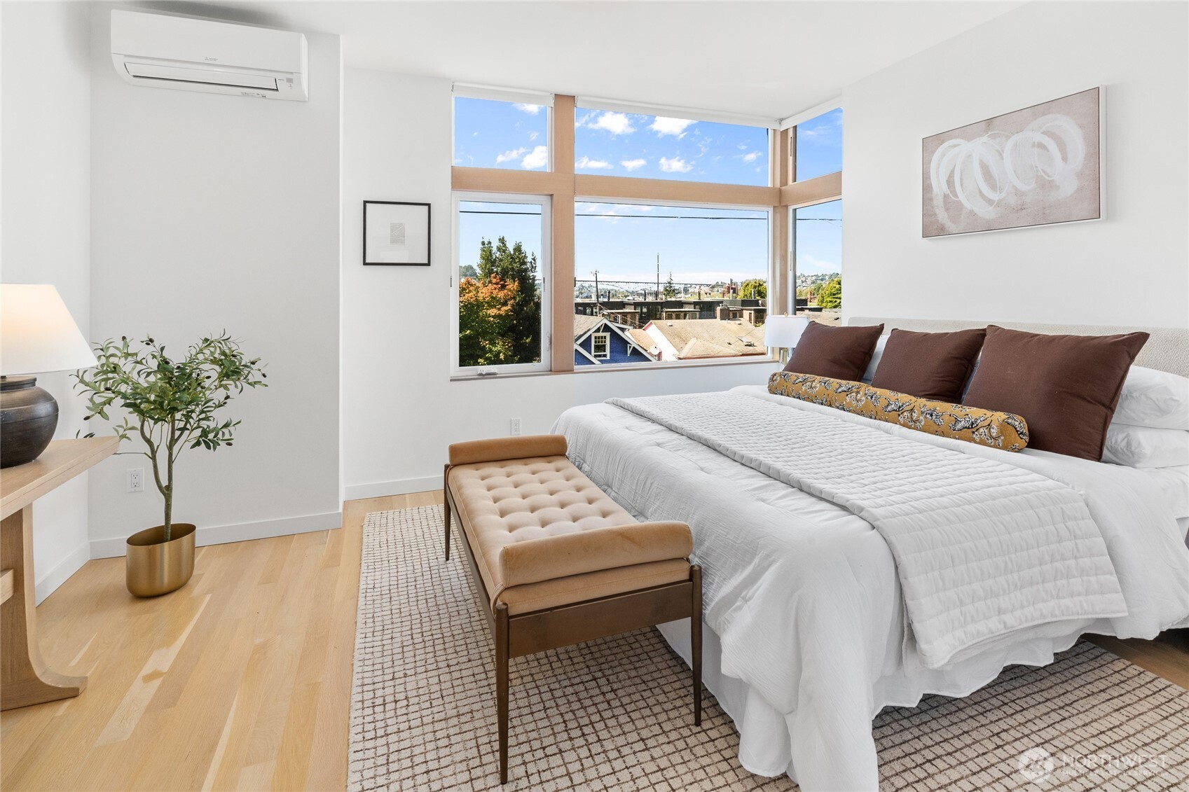 2357 Yale Avenue E Unit: B