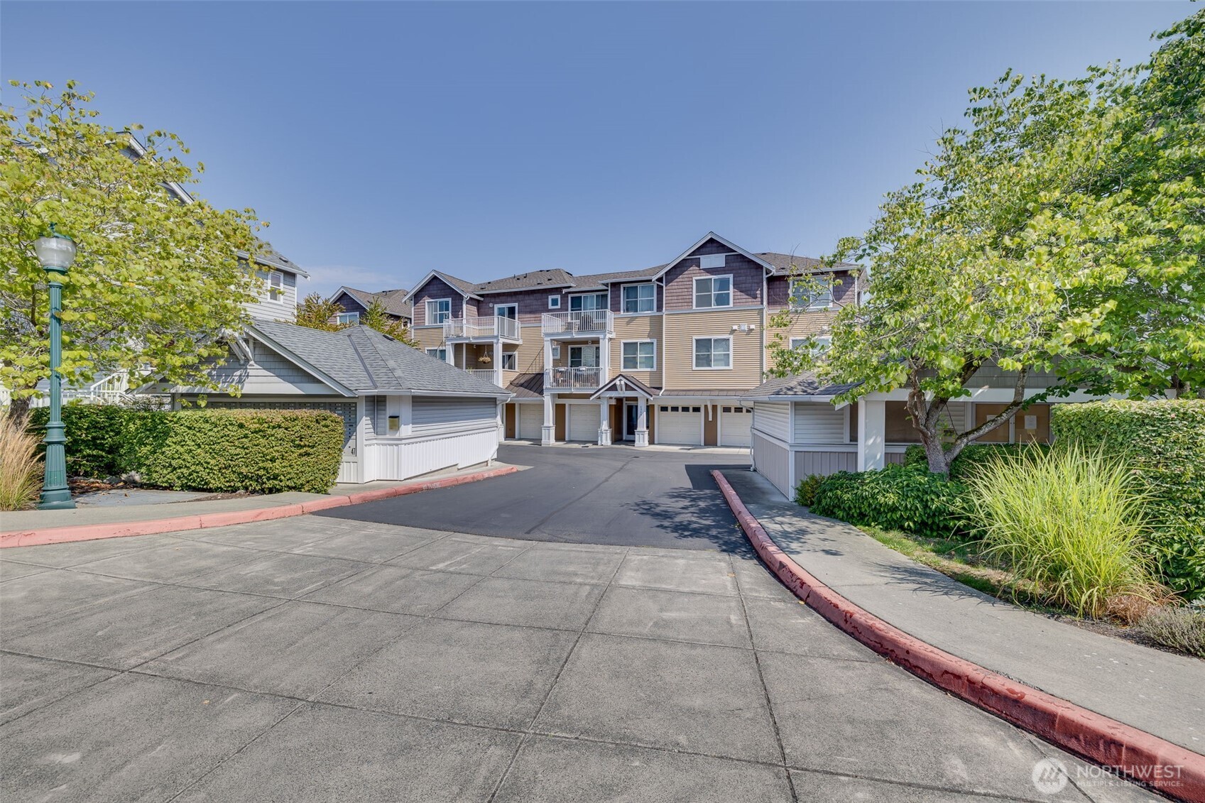 2960 SW Raymond Street Unit: 204
