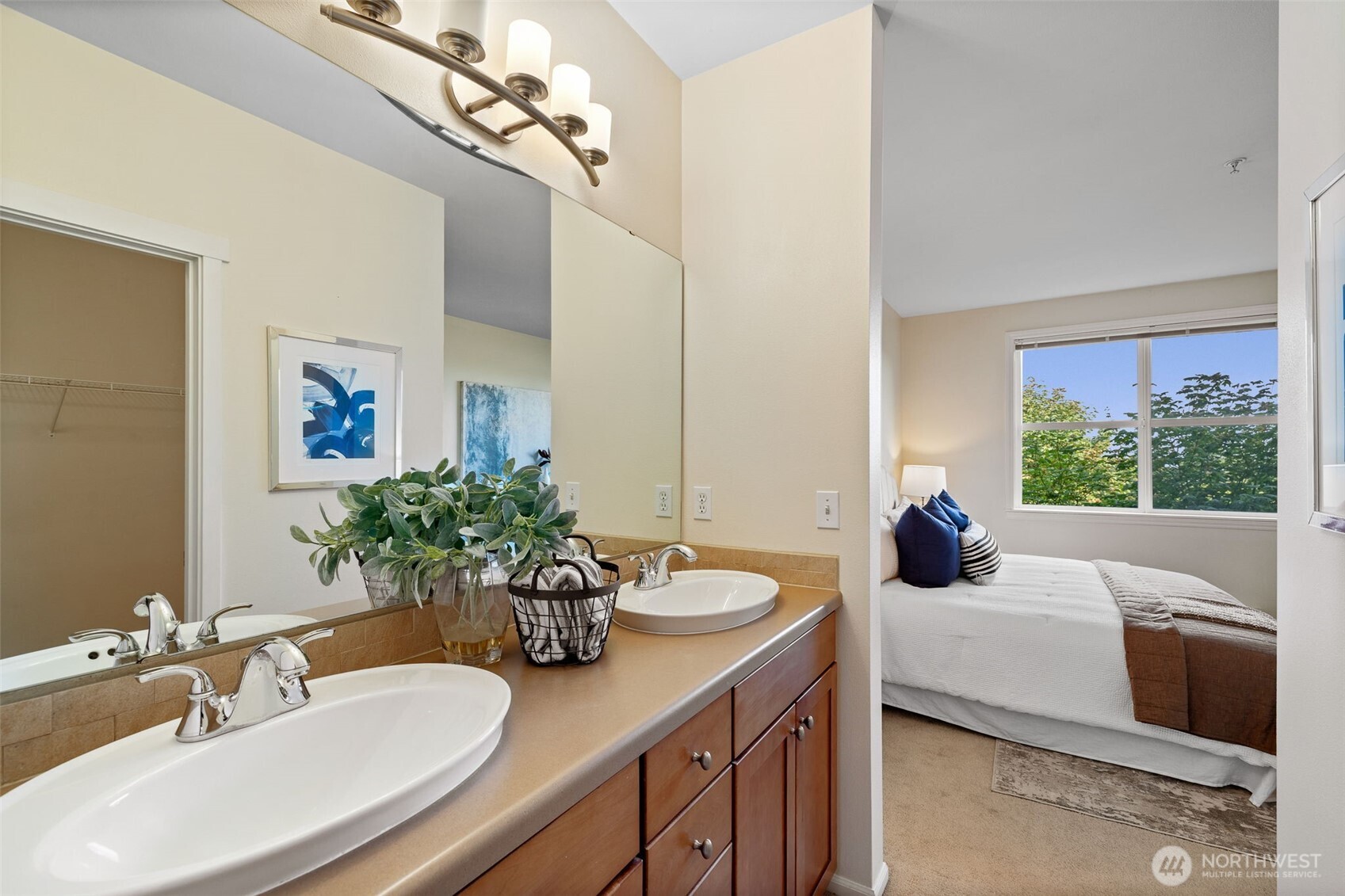 2960 SW Raymond Street Unit: 204