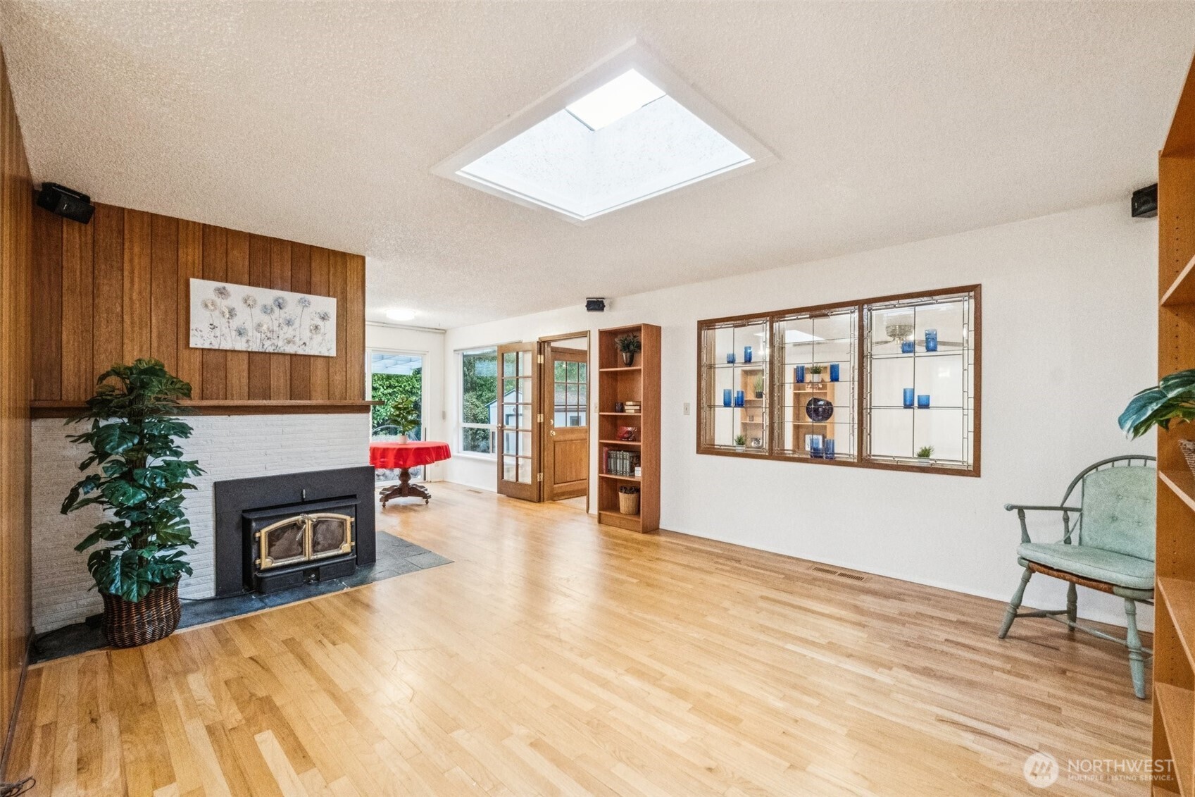 2531 NE 204th Street