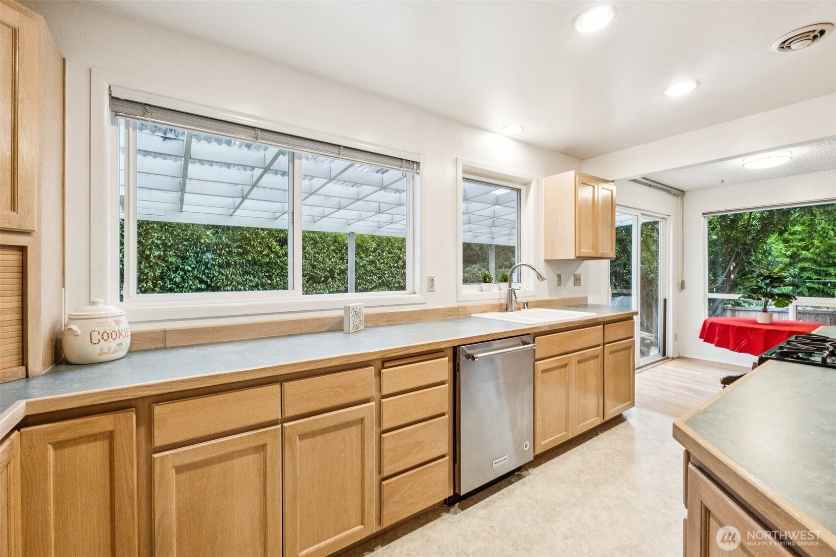 2531 NE 204th Street