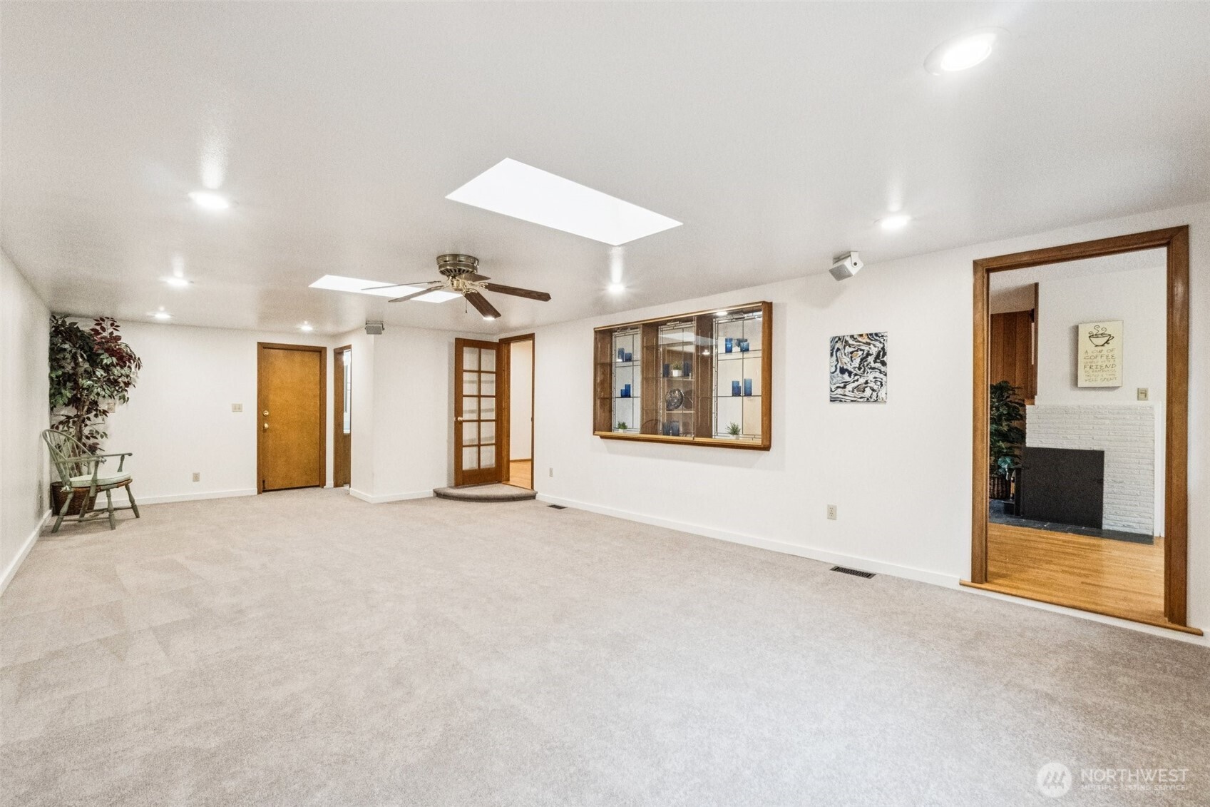 2531 NE 204th Street