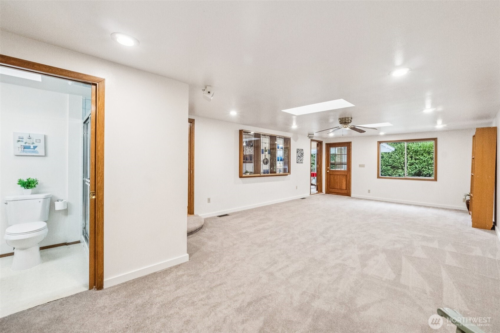 2531 NE 204th Street