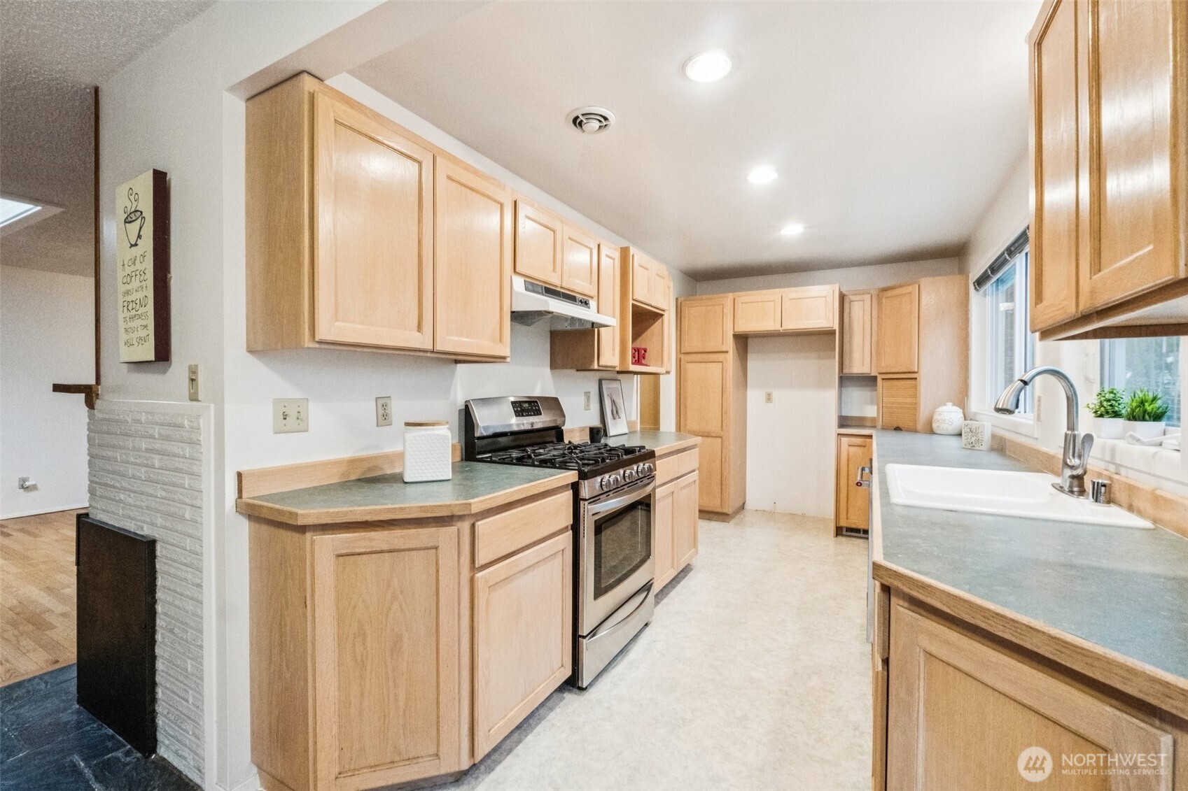 2531 NE 204th Street