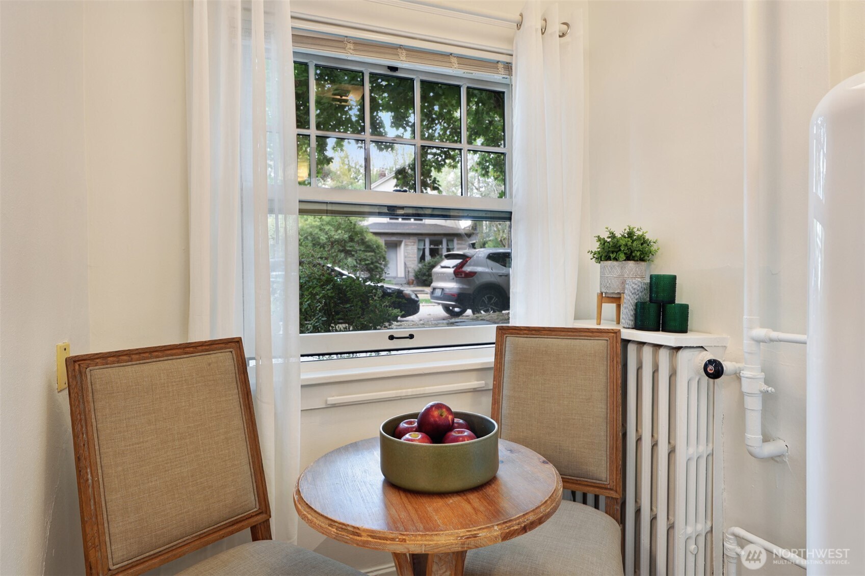 525 16th Avenue E Unit: 102