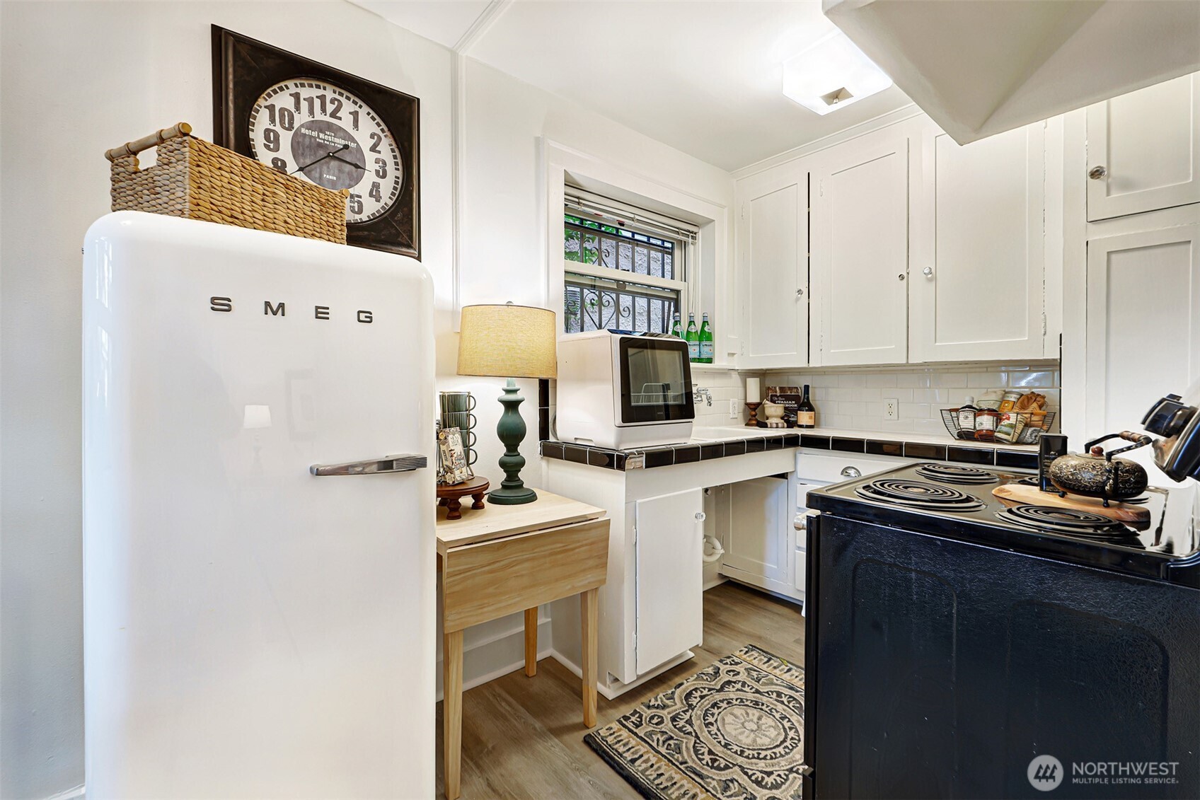 525 16th Avenue E Unit: 102