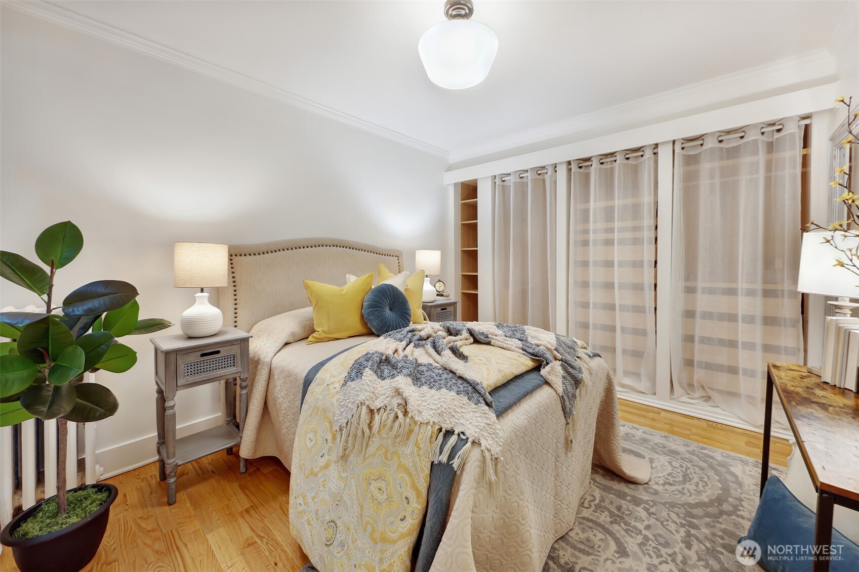 525 16th Avenue E Unit: 102