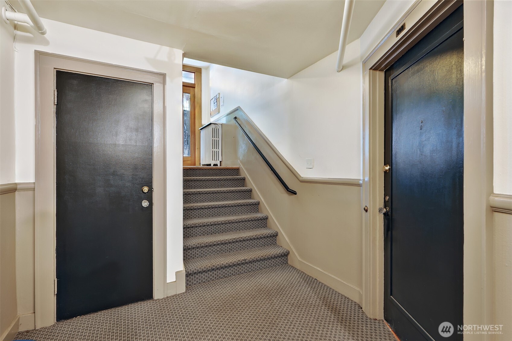 525 16th Avenue E Unit: 102