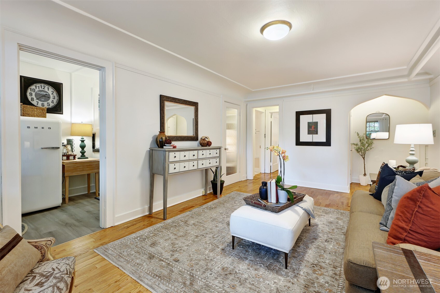 525 16th Avenue E Unit: 102