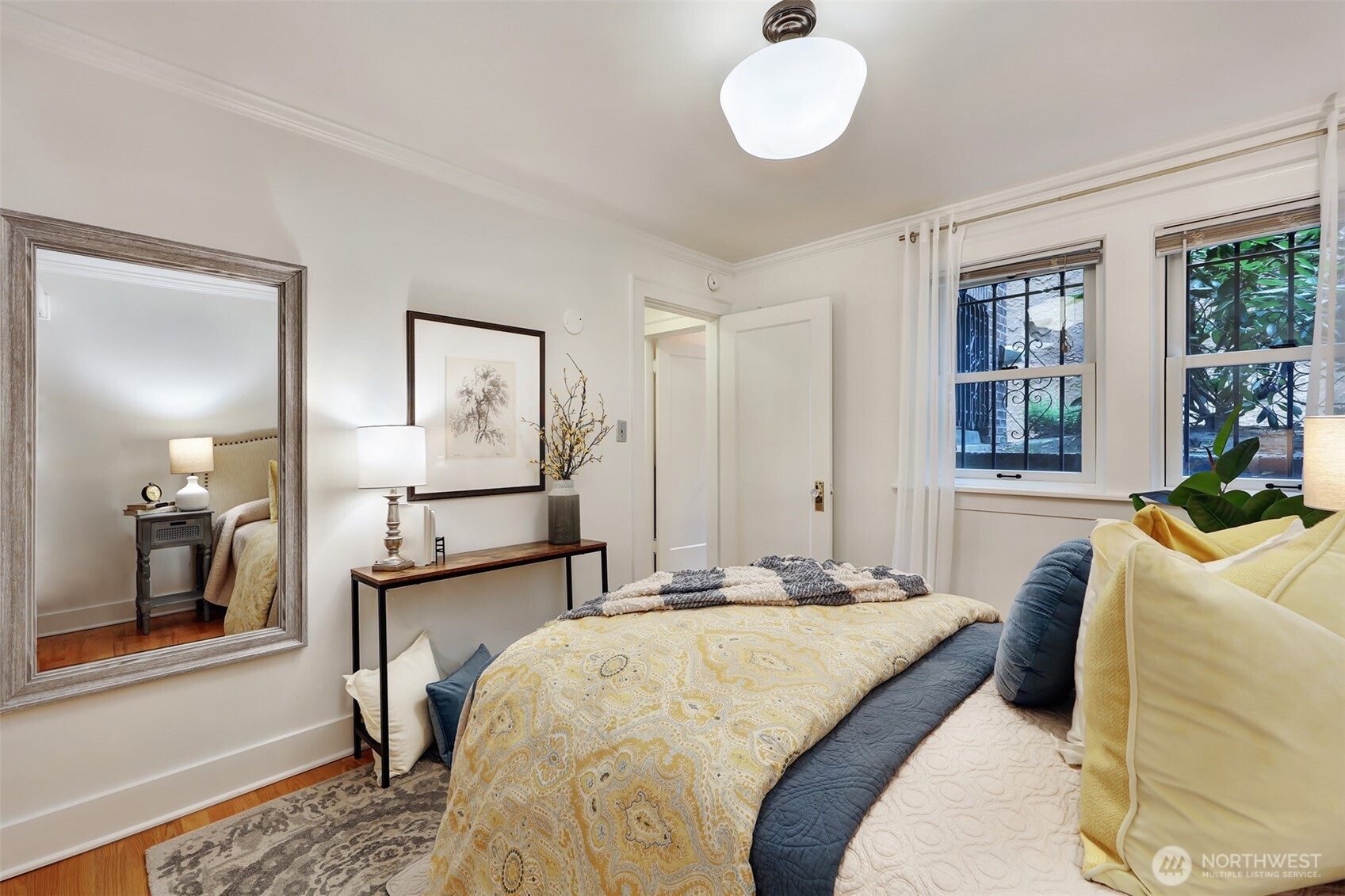 525 16th Avenue E Unit: 102