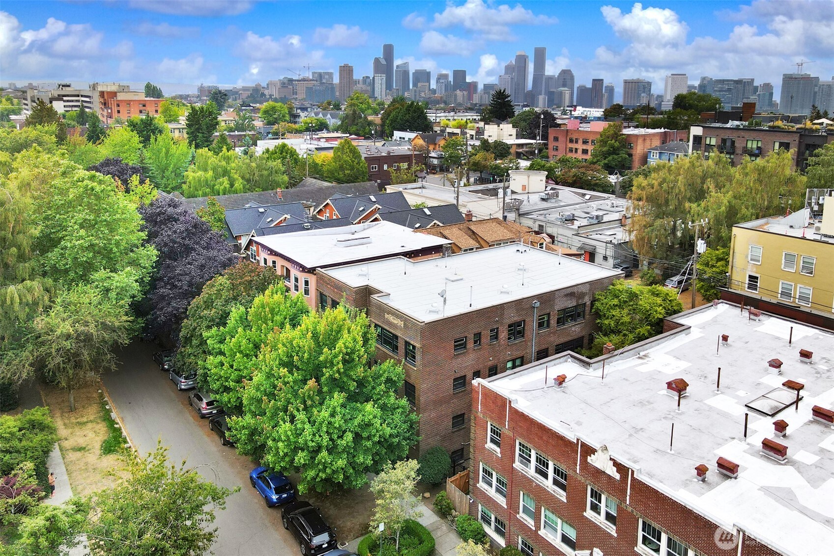 525 16th Avenue E Unit: 102