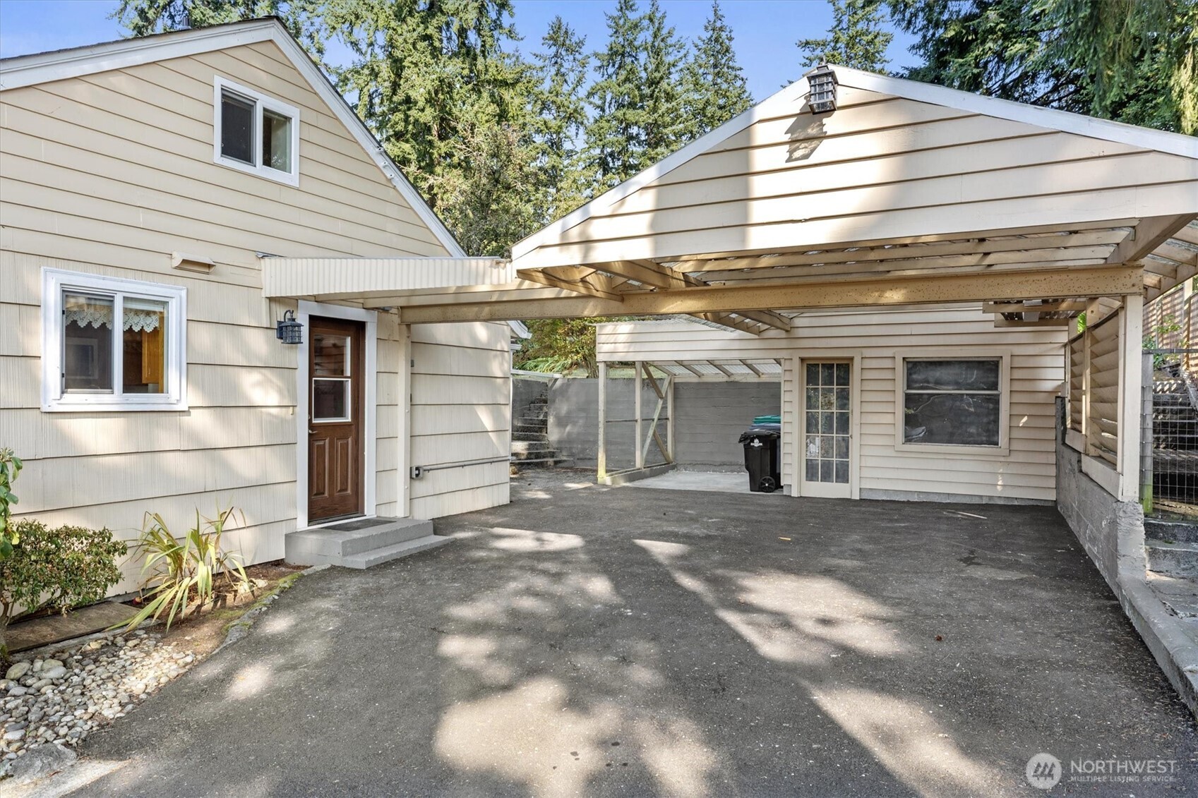 20030 Wallingford Avenue N