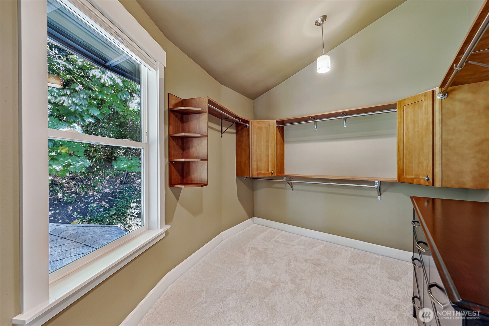 4034 NE 195th Street