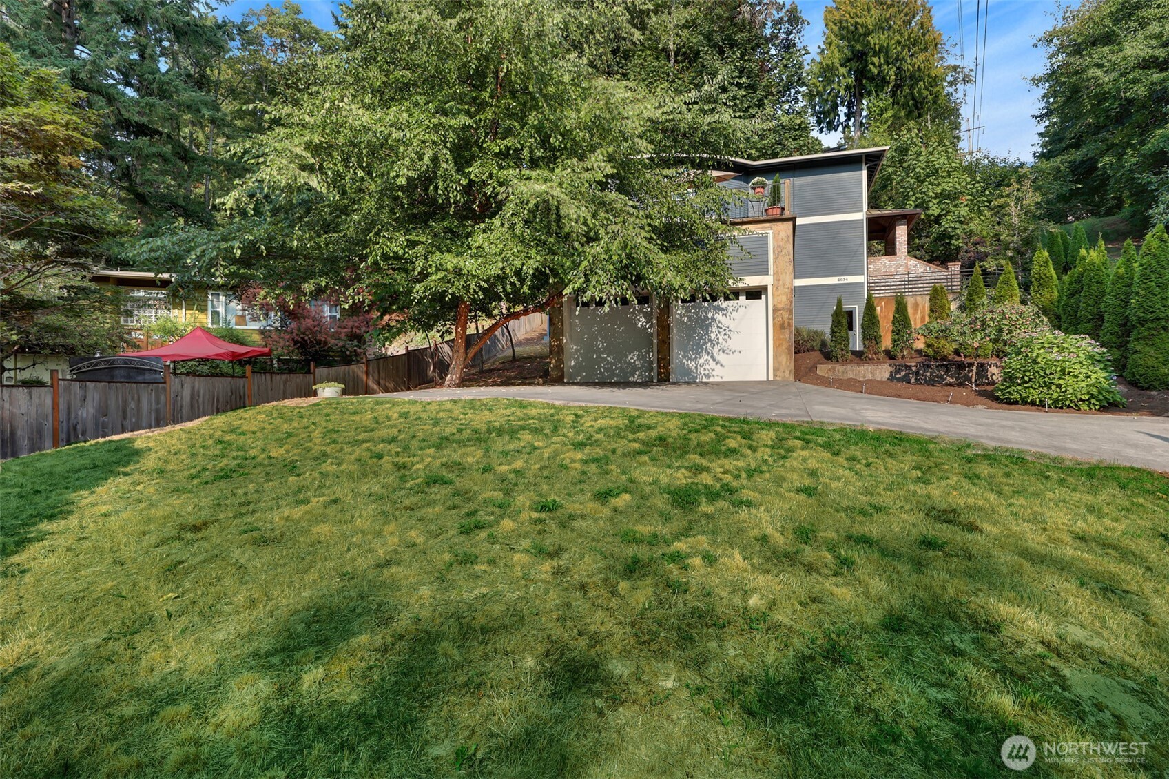 4034 NE 195th Street
