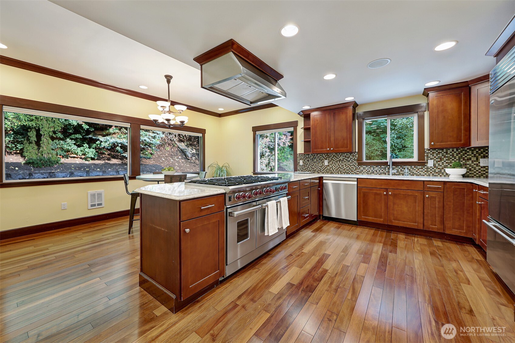 4034 NE 195th Street