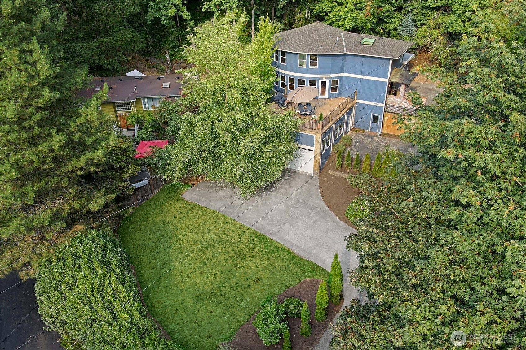 4034 NE 195th Street