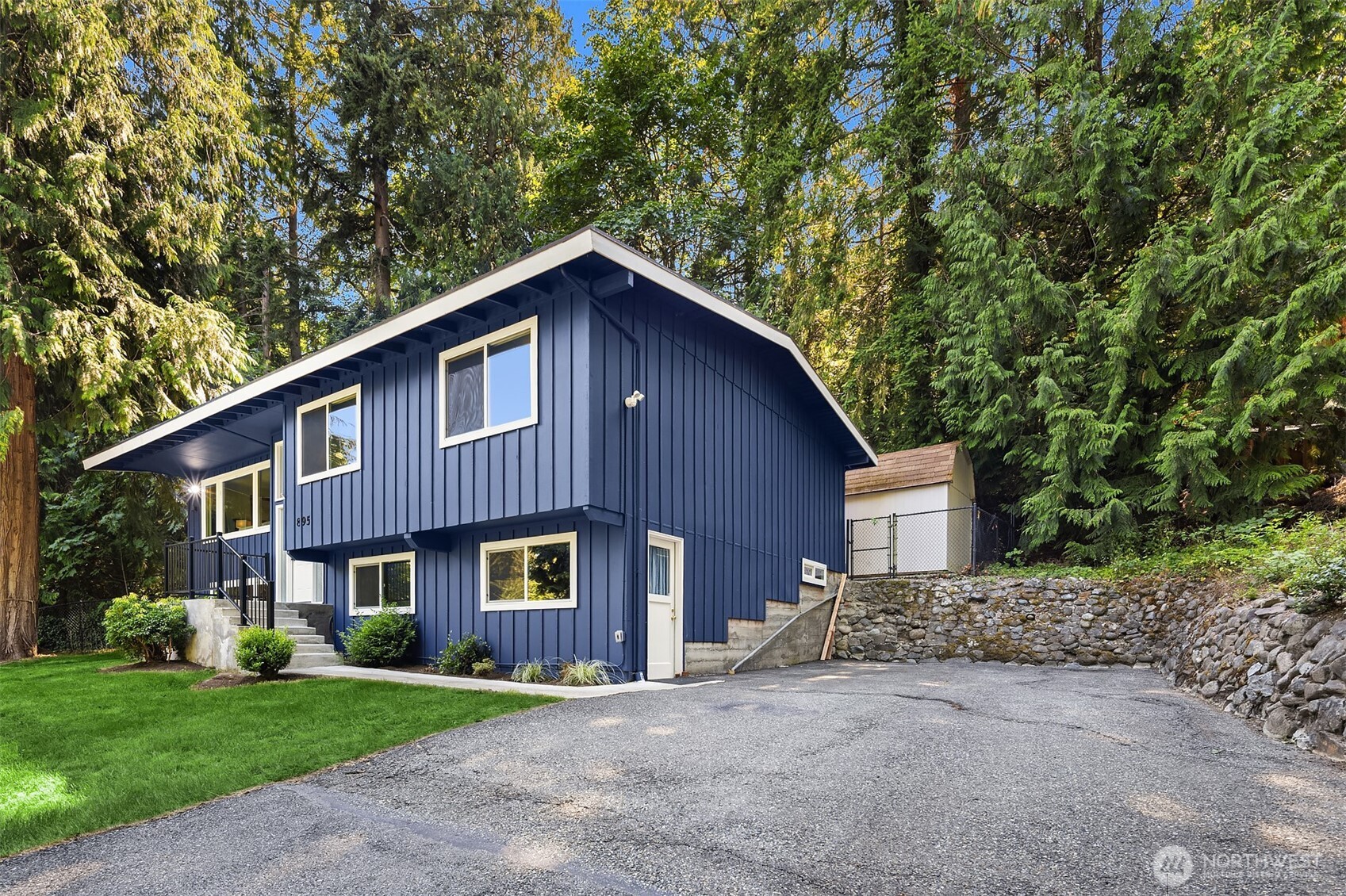 895 Wildwood Boulevard SW