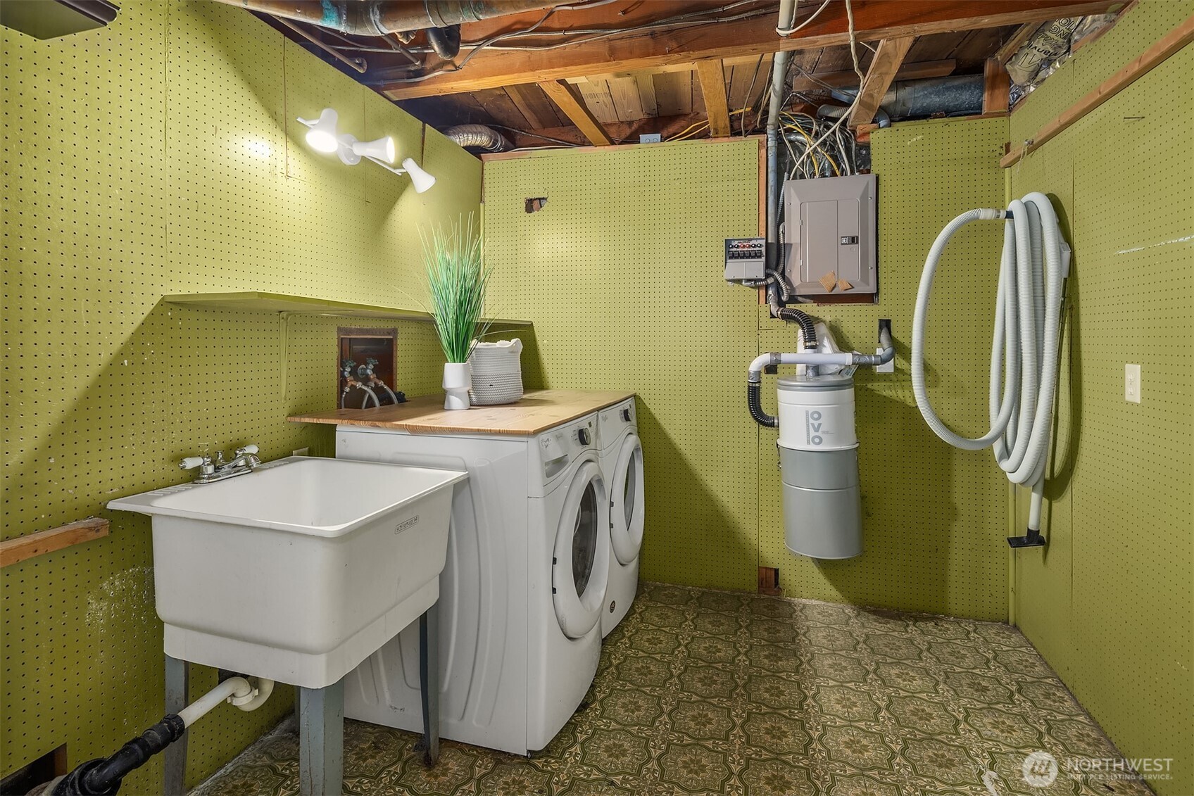 895 Wildwood Boulevard SW