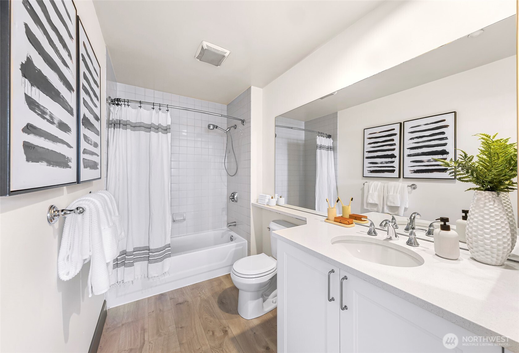 1415 2nd Avenue Unit: 2510