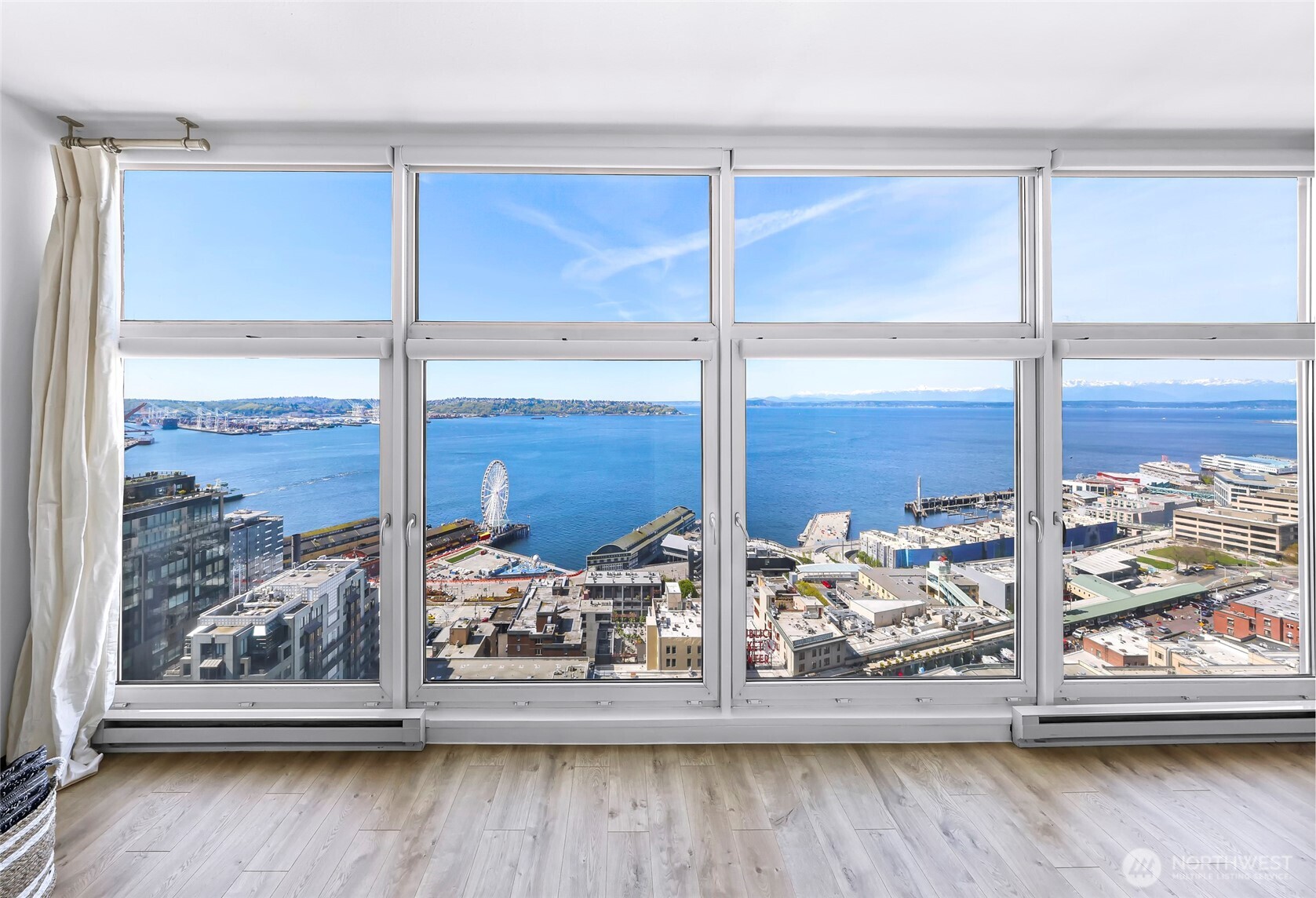 1415 2nd Avenue Unit: 2510