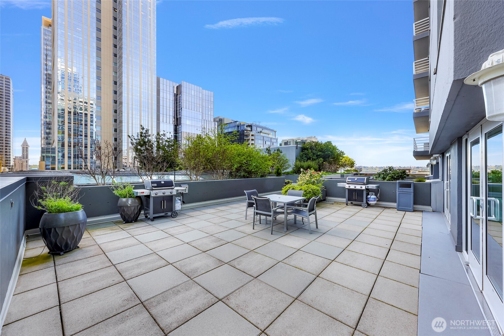 1415 2nd Avenue Unit: 2510