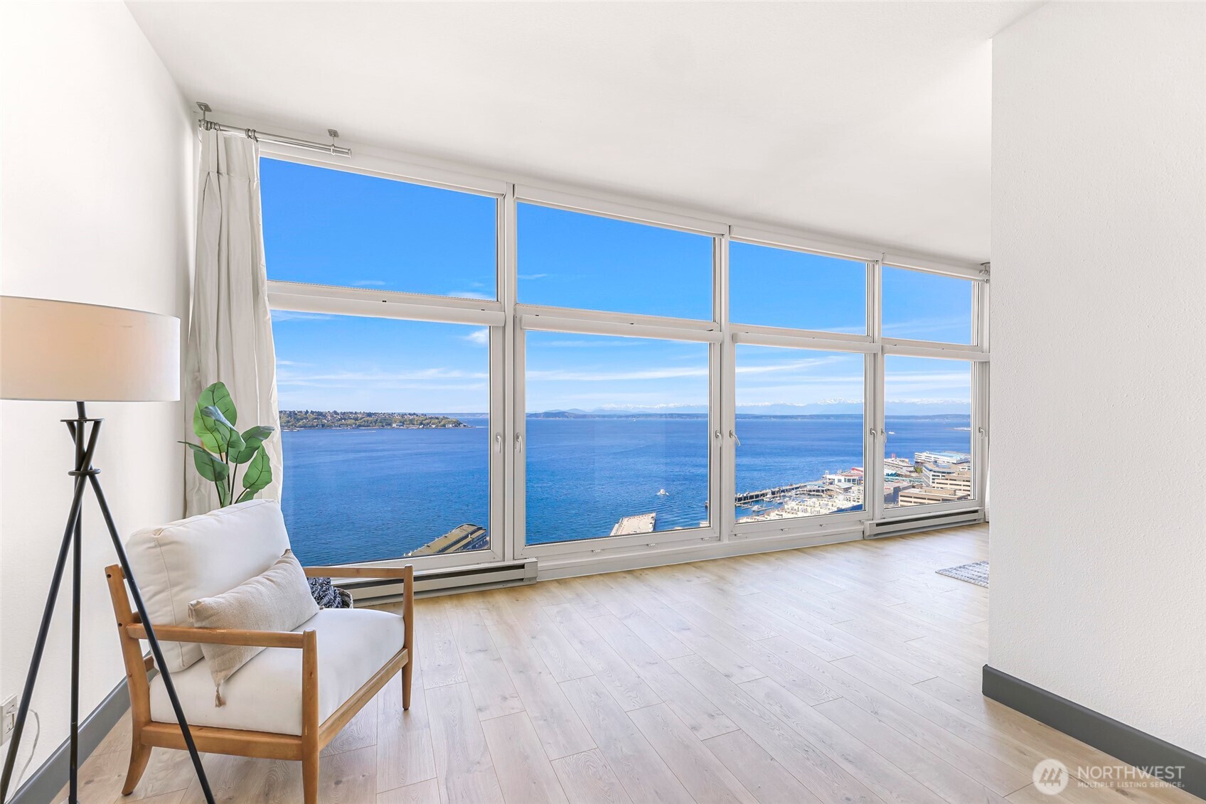 1415 2nd Avenue Unit: 2510