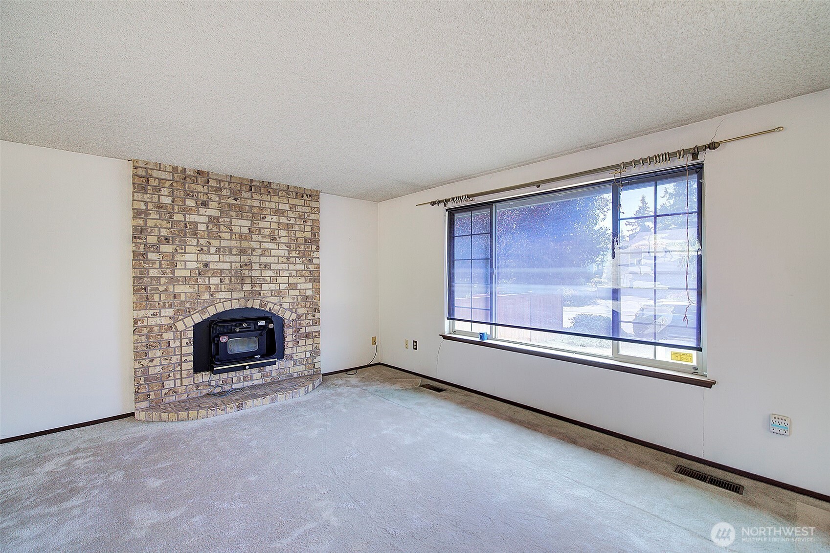 6651 E Grandview Avenue