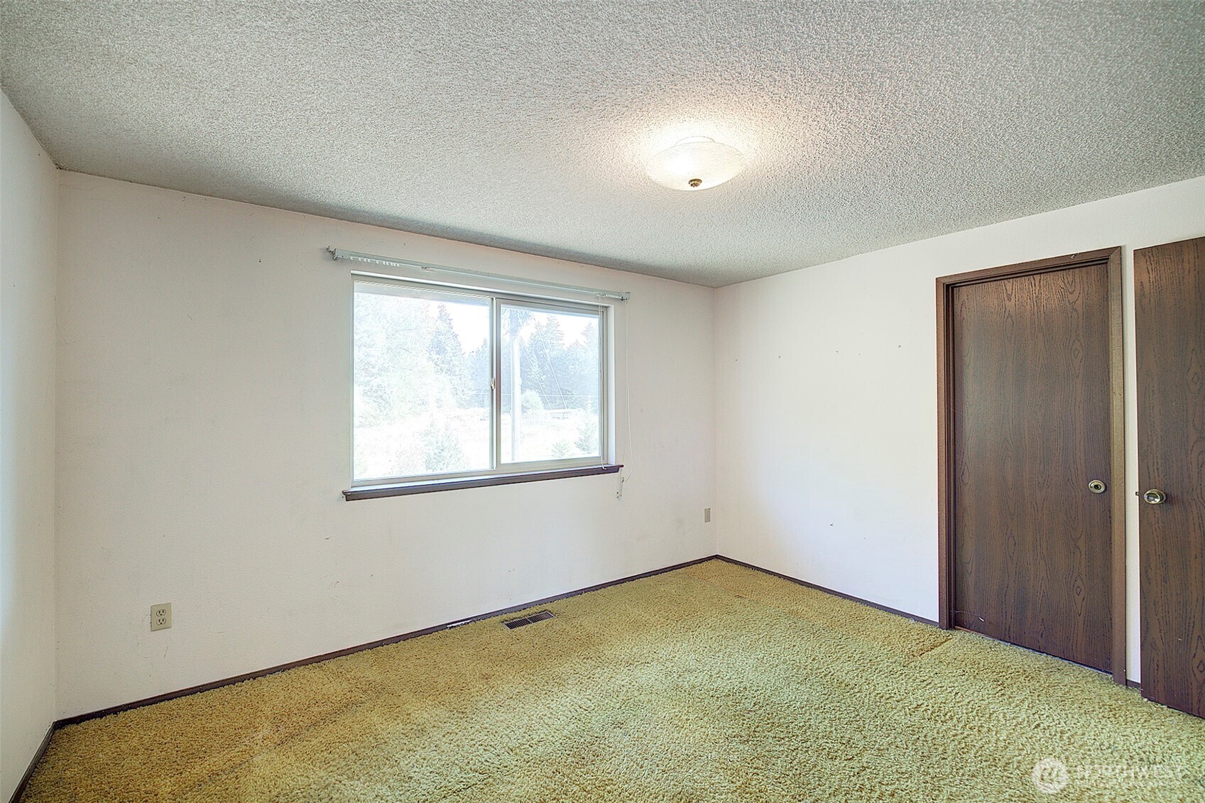 6651 E Grandview Avenue