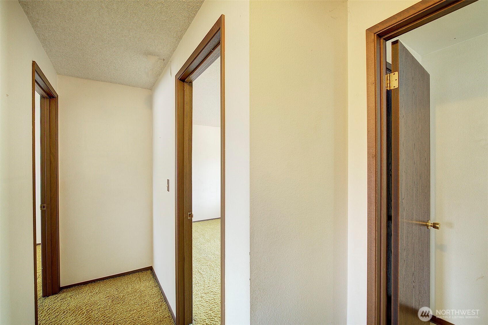 6651 E Grandview Avenue