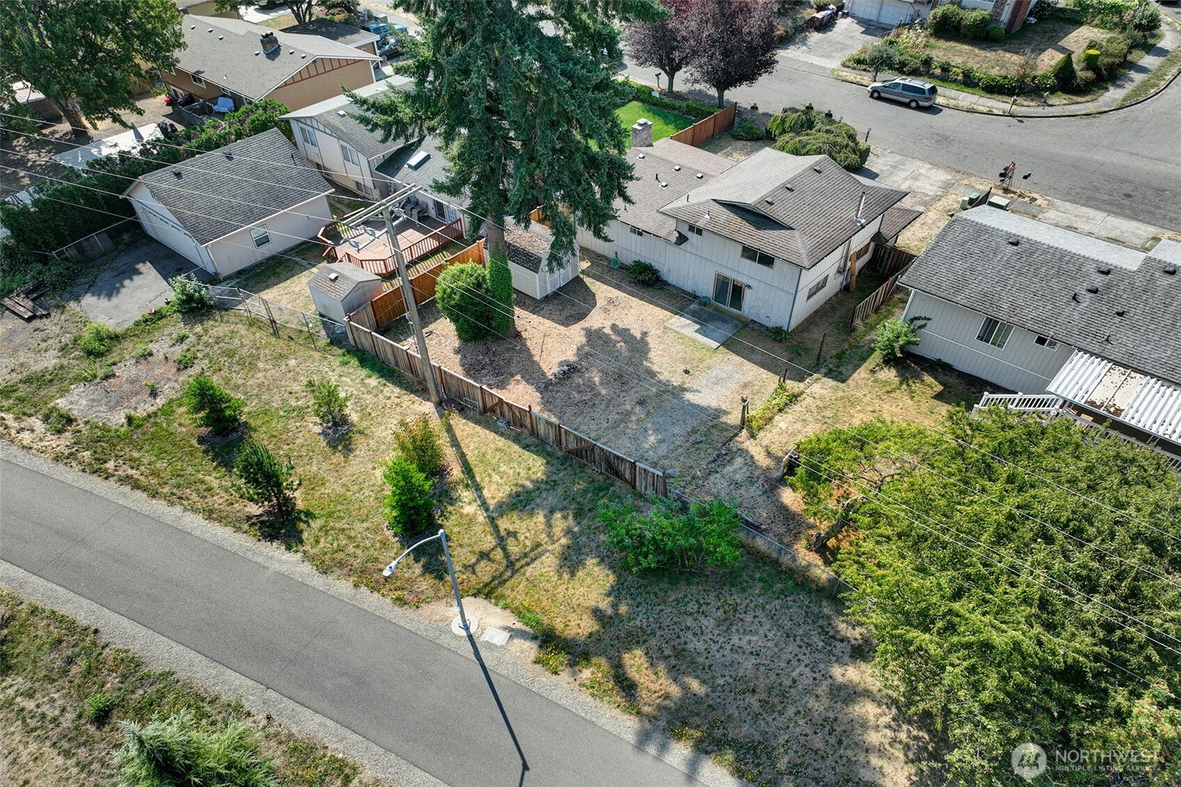 6651 E Grandview Avenue