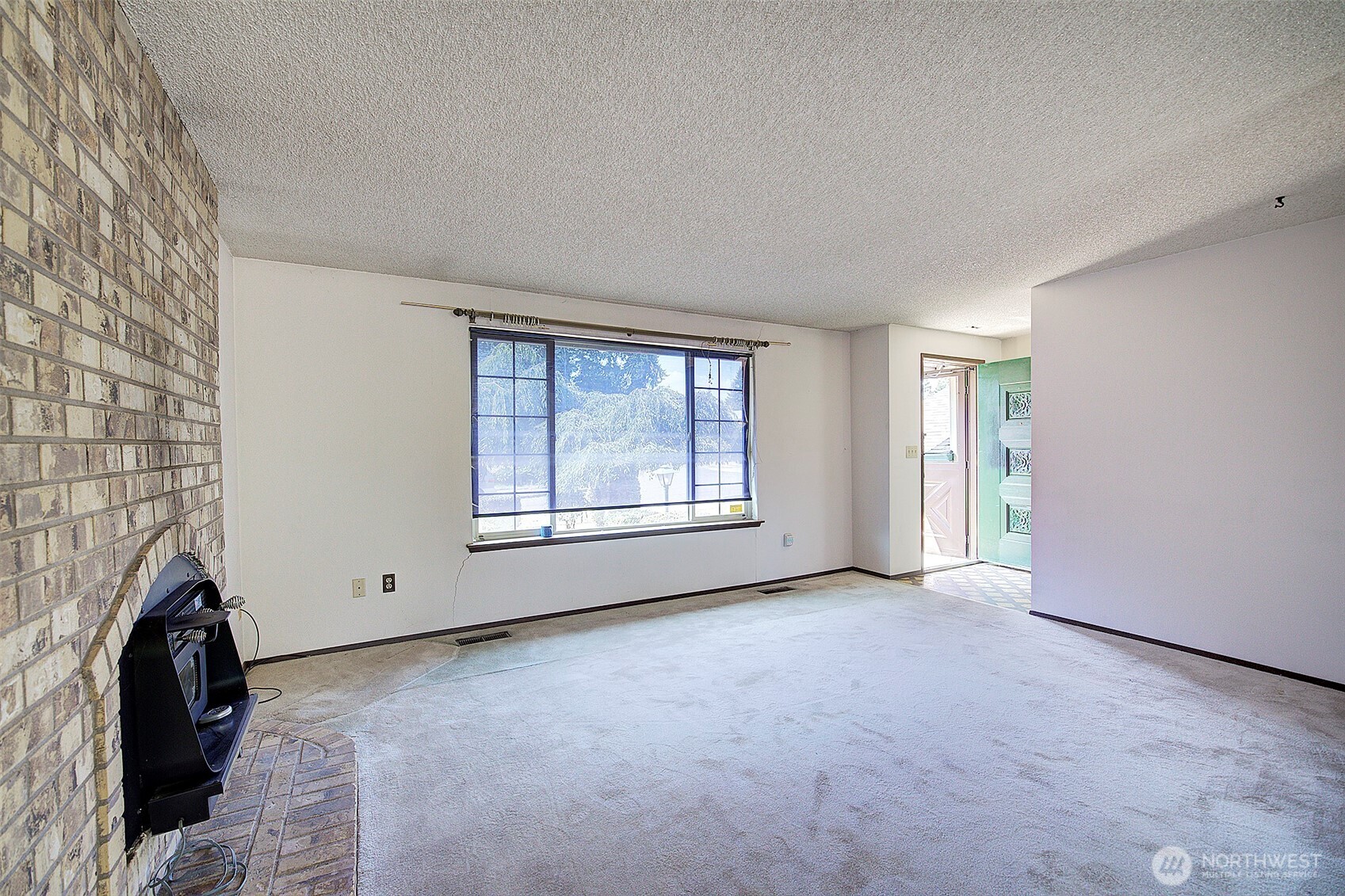 6651 E Grandview Avenue