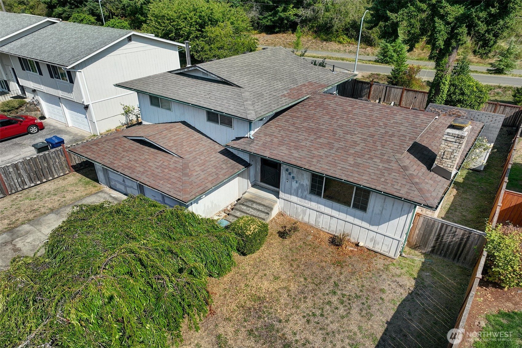 6651 E Grandview Avenue