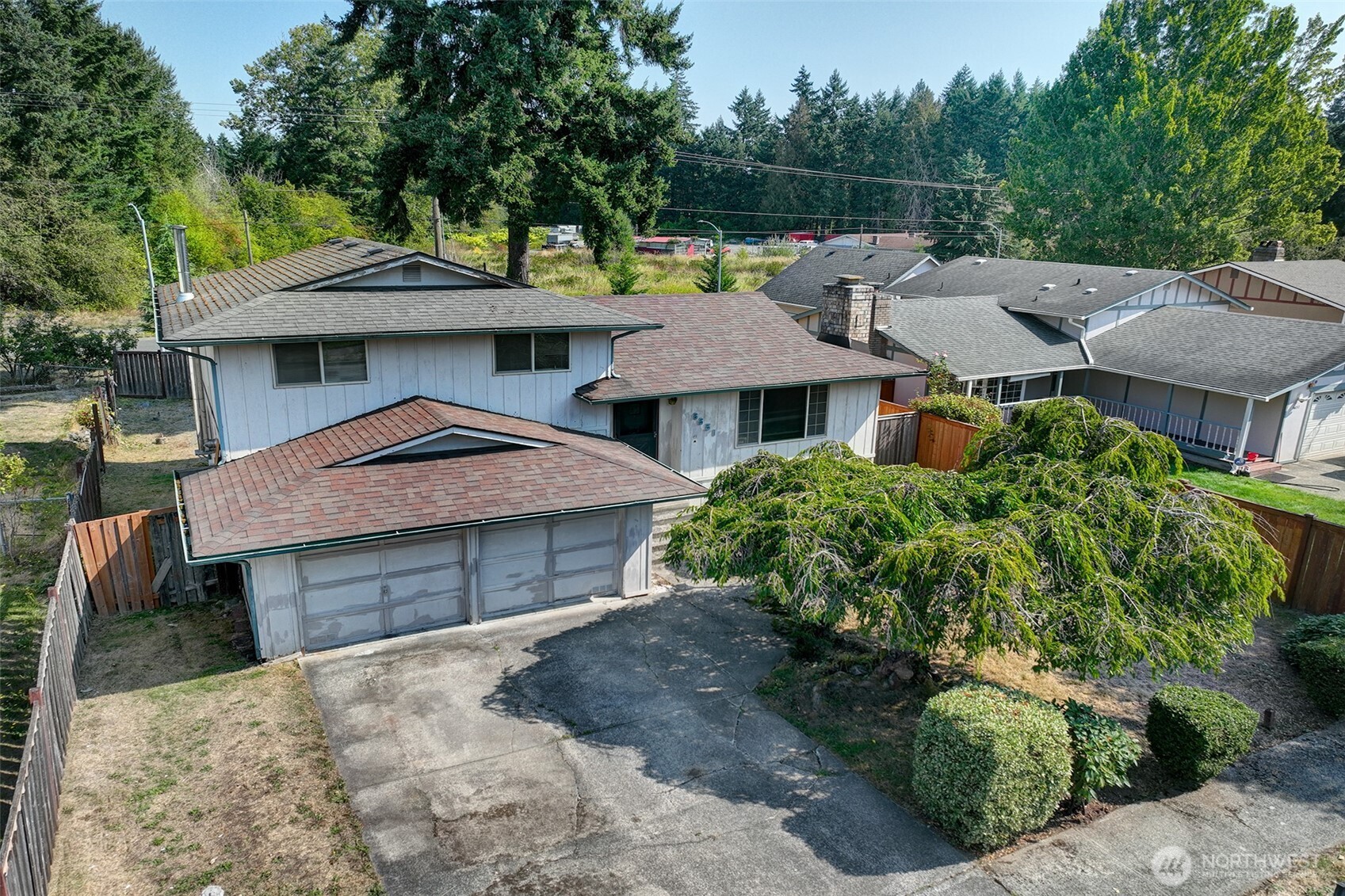 6651 E Grandview Avenue