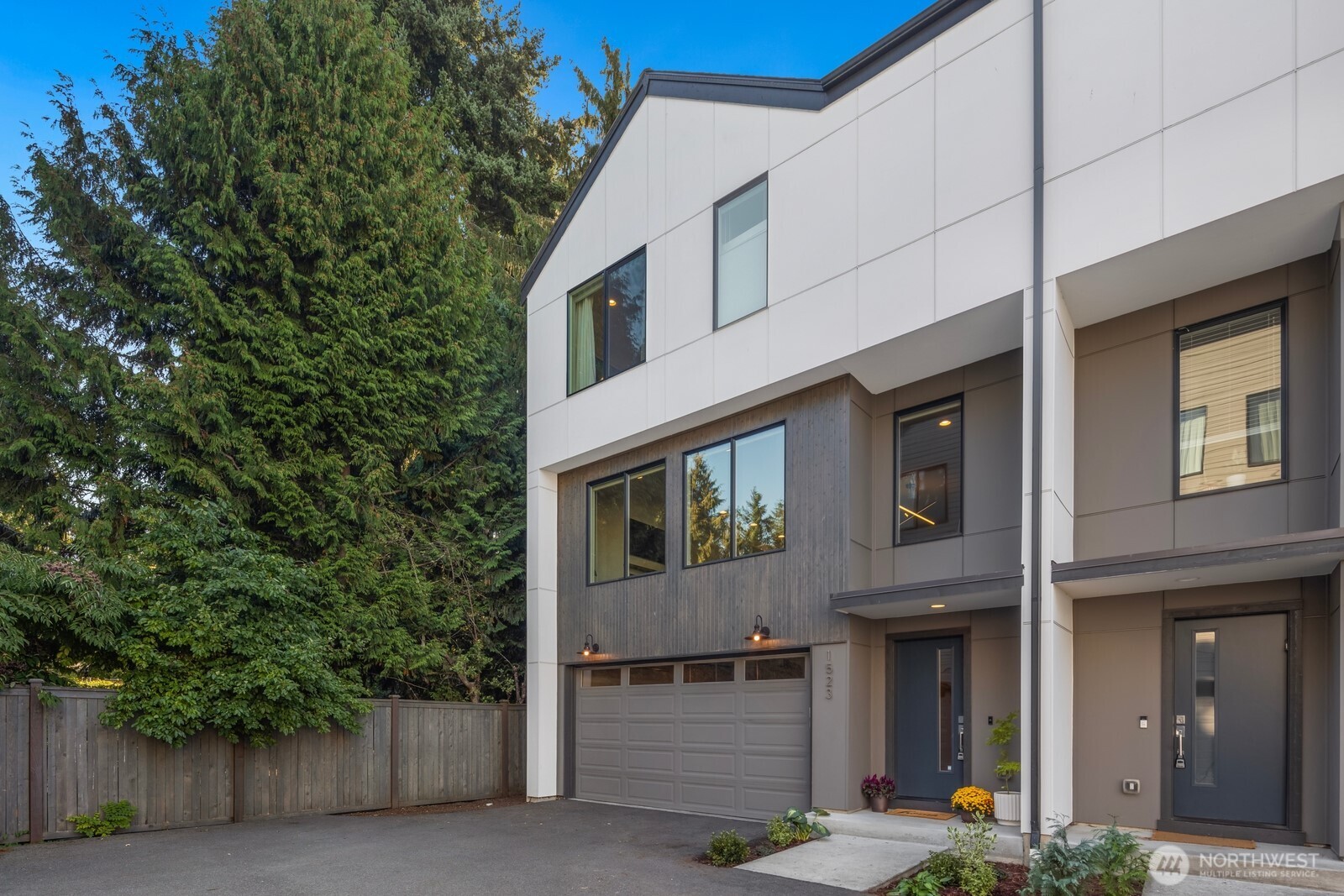 1523 NE 172nd Street