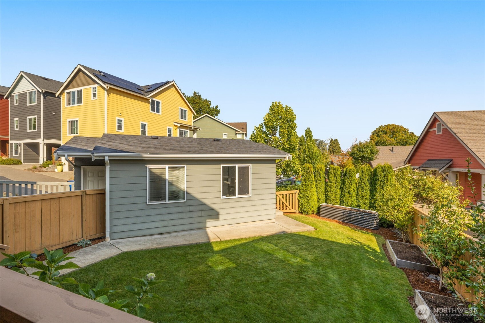 3012 SW Holly Street