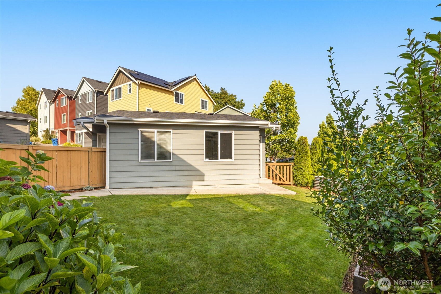 3012 SW Holly Street