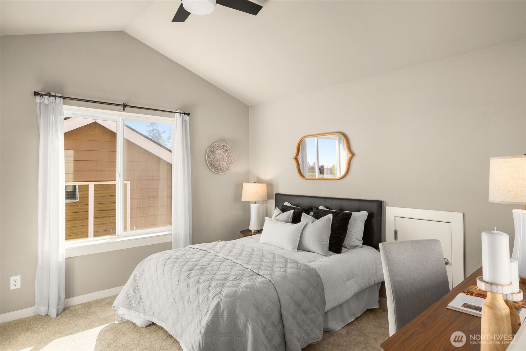 3012 SW Holly Street