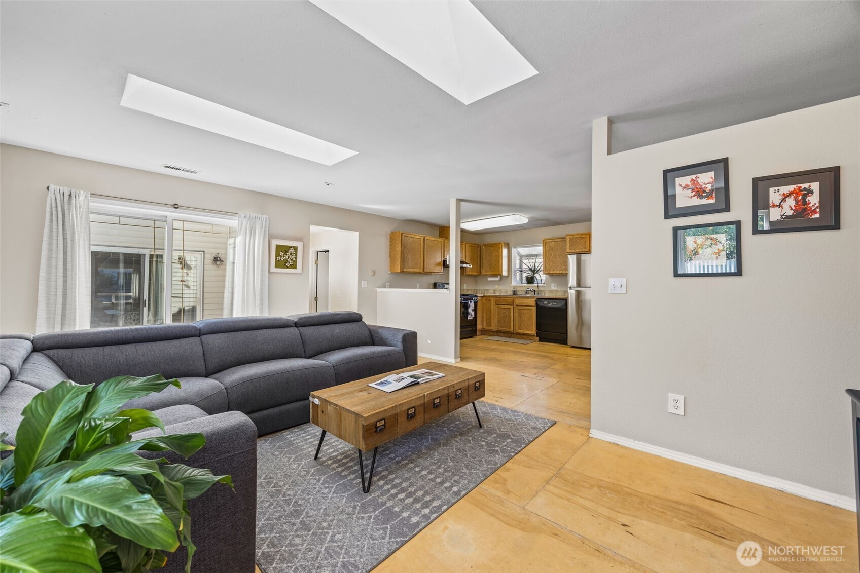 10332 Midvale Avenue N