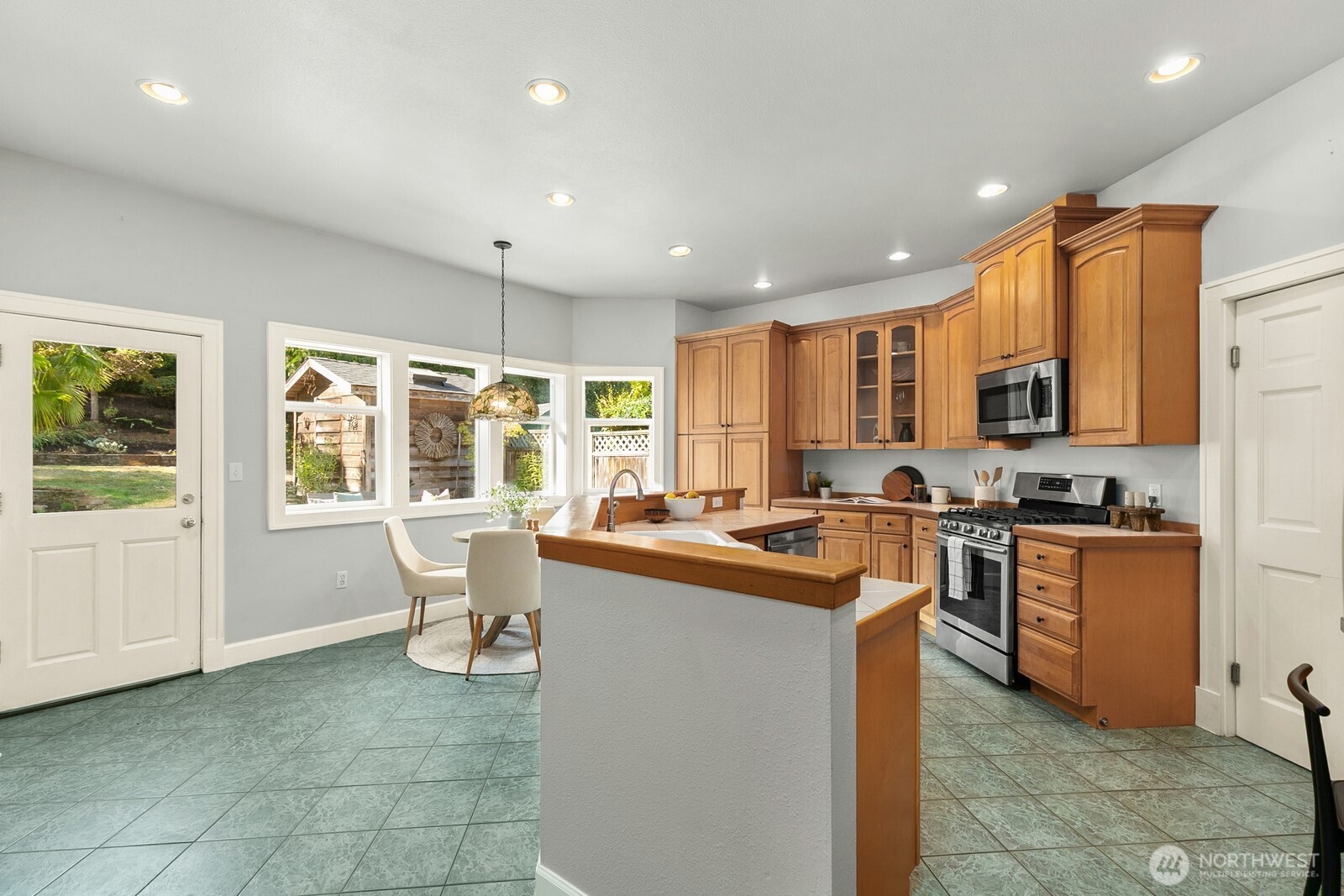 10027 Dibble Avenue NW