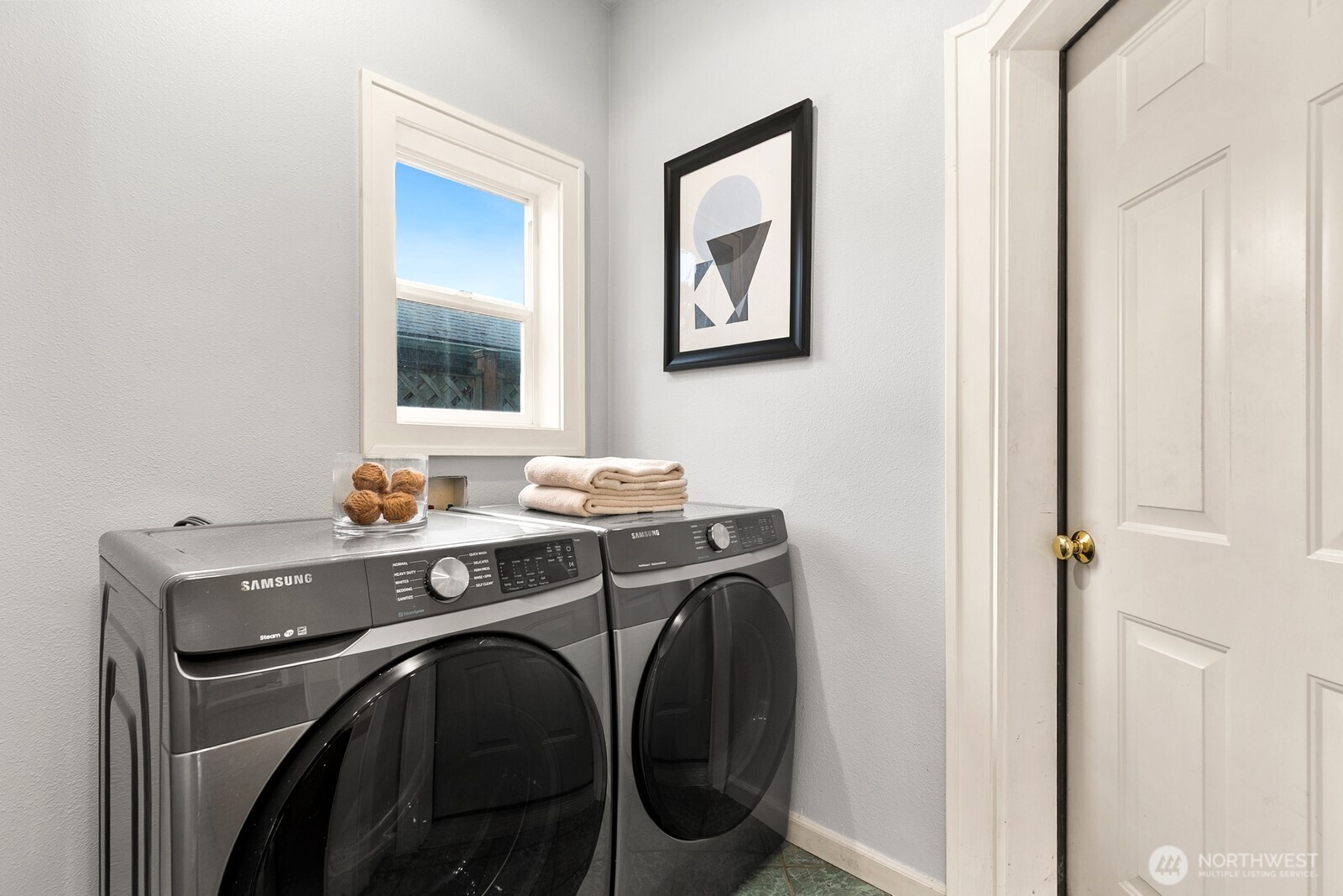 10027 Dibble Avenue NW