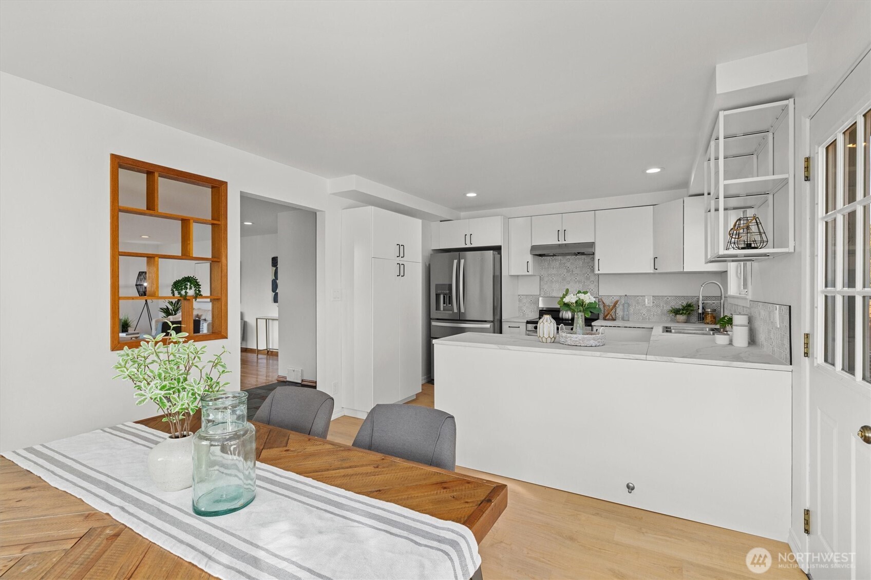 2332 S Juneau Street