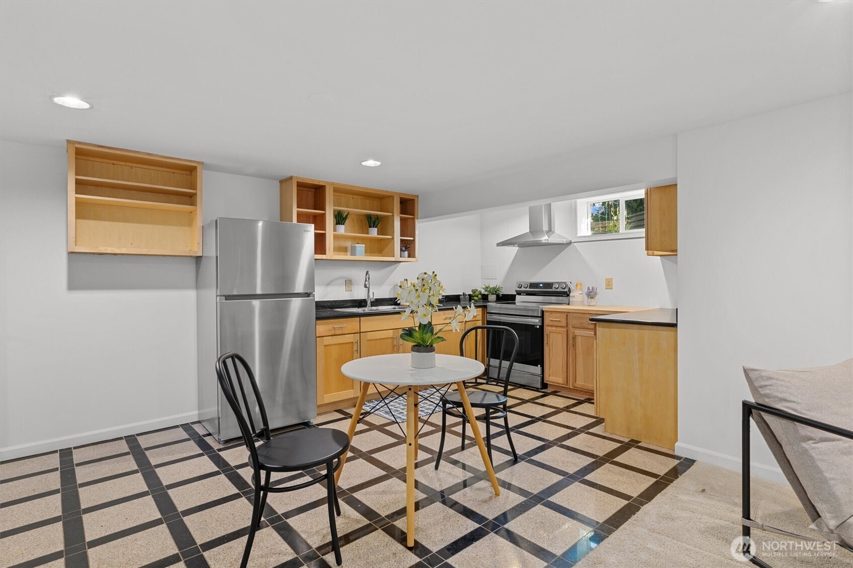 2332 S Juneau Street